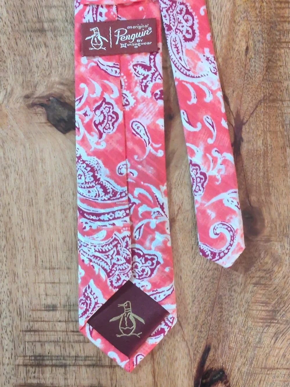 Original Penguin by Munsingwear Men's Tie Coral Pink Paisley Floral Slim